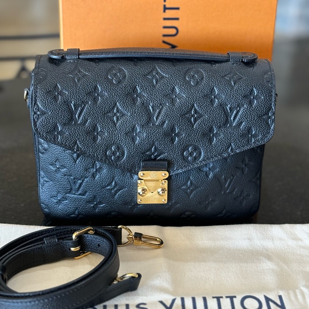 Louis Vuitton Pochette Métis Empriente